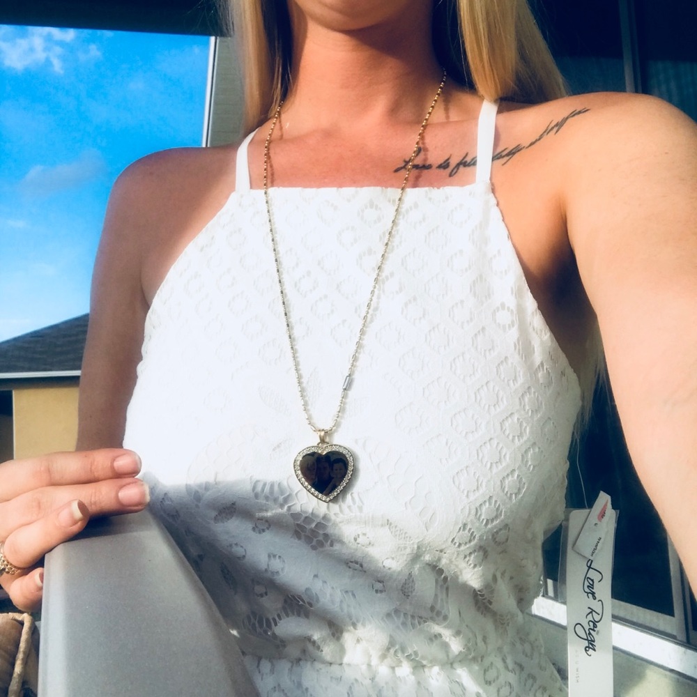 NWT White floral Scalloped romper one piece - Picture 3 of 4